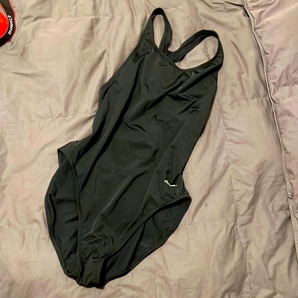 One piece swim suit